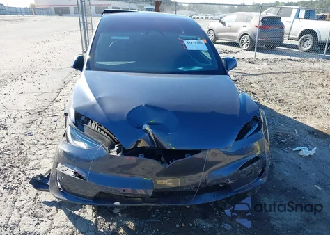 2023 Tesla Model X Dual Motor All-Wheel Drive/Standard Range z USA, uszkodzony, nr VIN 7SAXCBE59PF376507